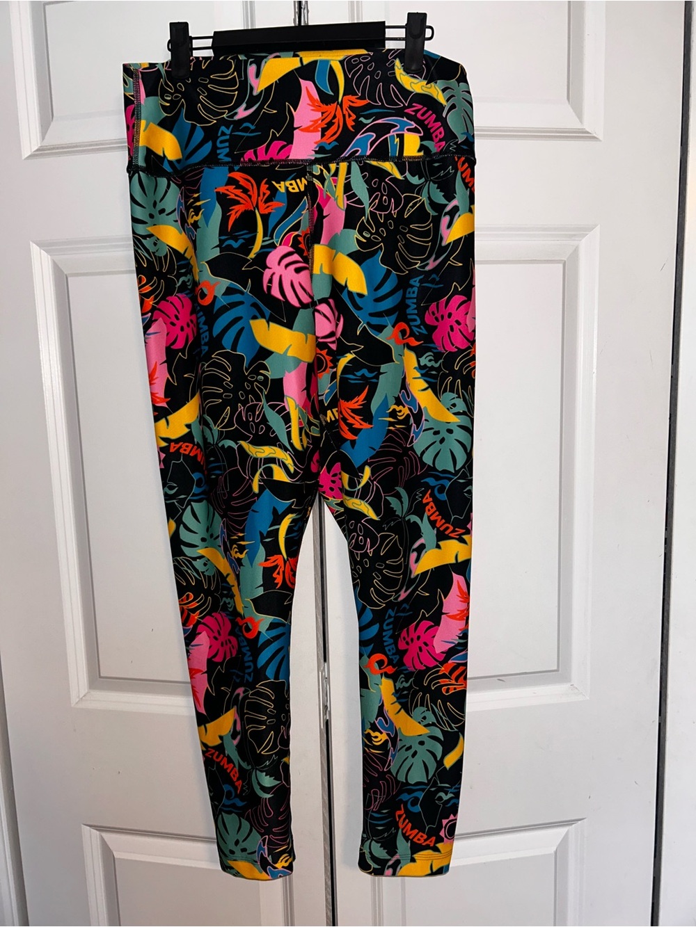 Zumba Fitness women’s Black Leggings with Bright Tropical Print